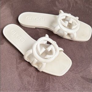 Gucci Women's white Logo Slide Sandals interlocking slide palm